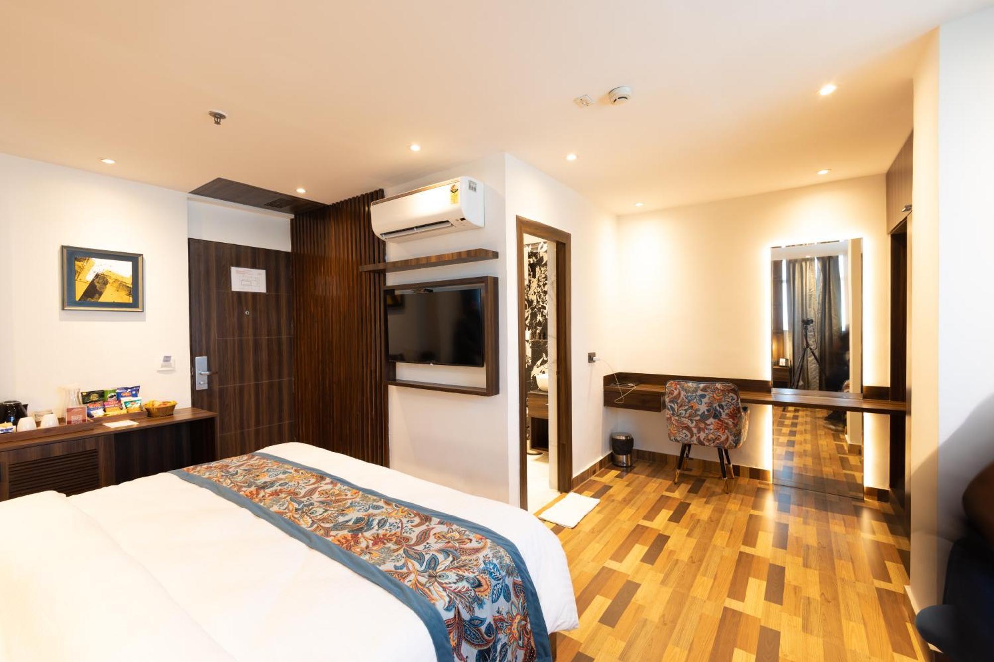 Hyphen Business Hotel Noida Eksteriør bilde