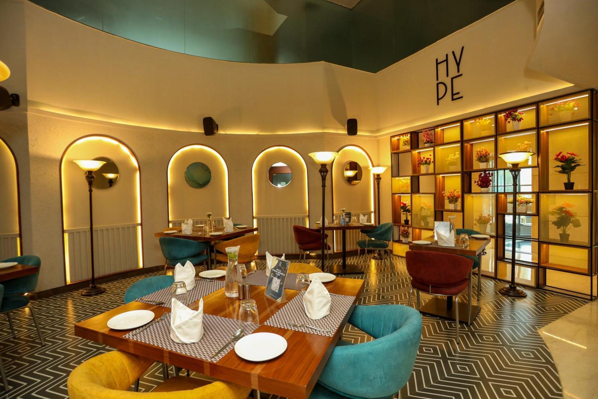 Hyphen Business Hotel Noida Eksteriør bilde