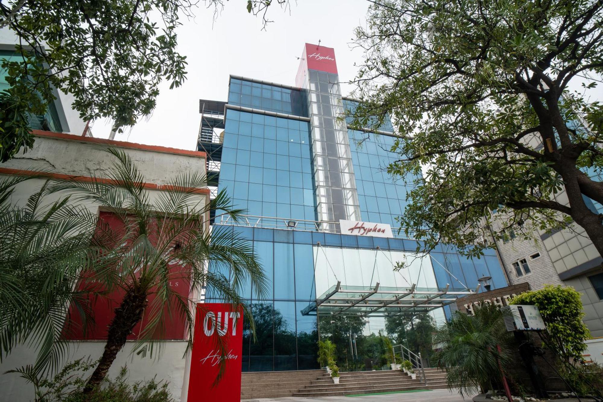 Hyphen Business Hotel Noida Eksteriør bilde