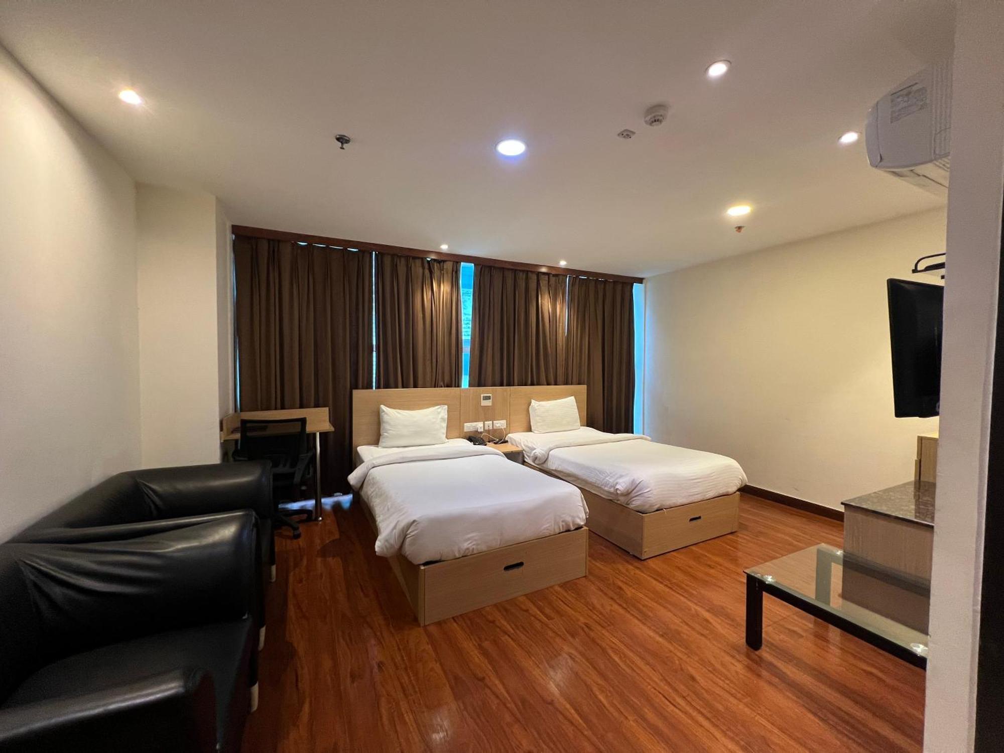Hyphen Business Hotel Noida Eksteriør bilde