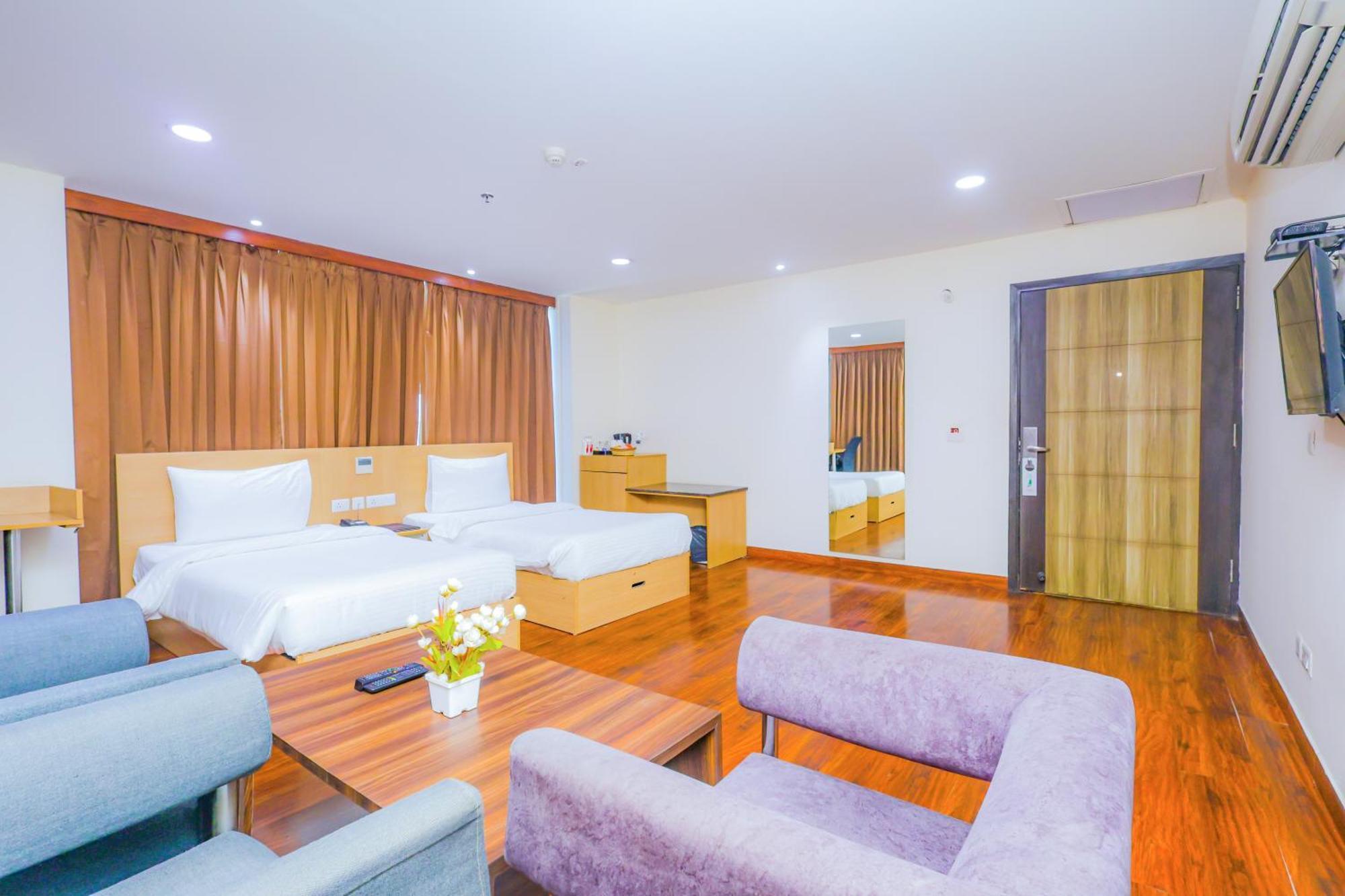 Hyphen Business Hotel Noida Eksteriør bilde