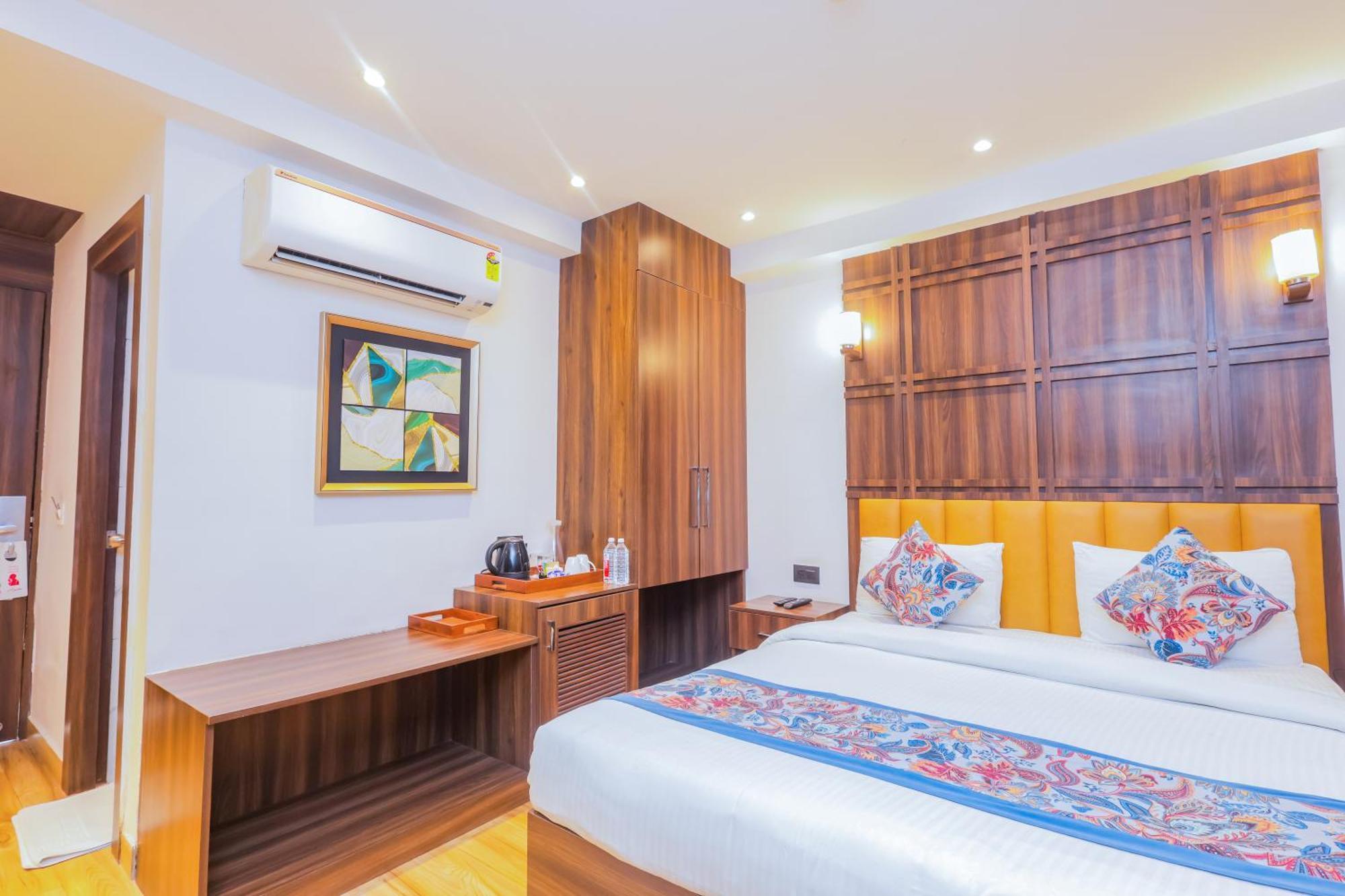 Hyphen Business Hotel Noida Eksteriør bilde