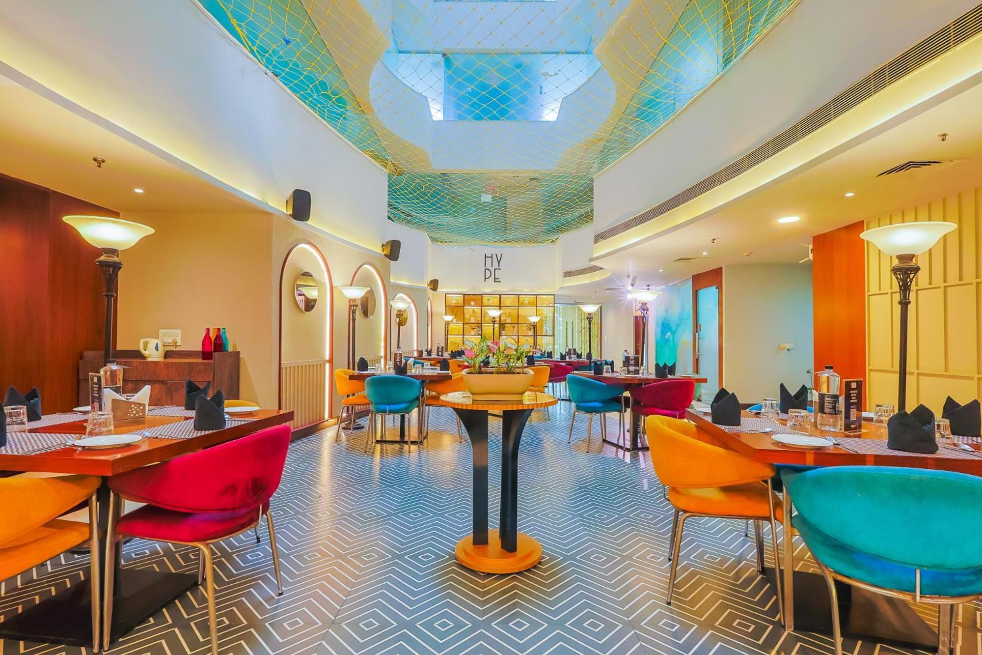 Hyphen Business Hotel Noida Eksteriør bilde