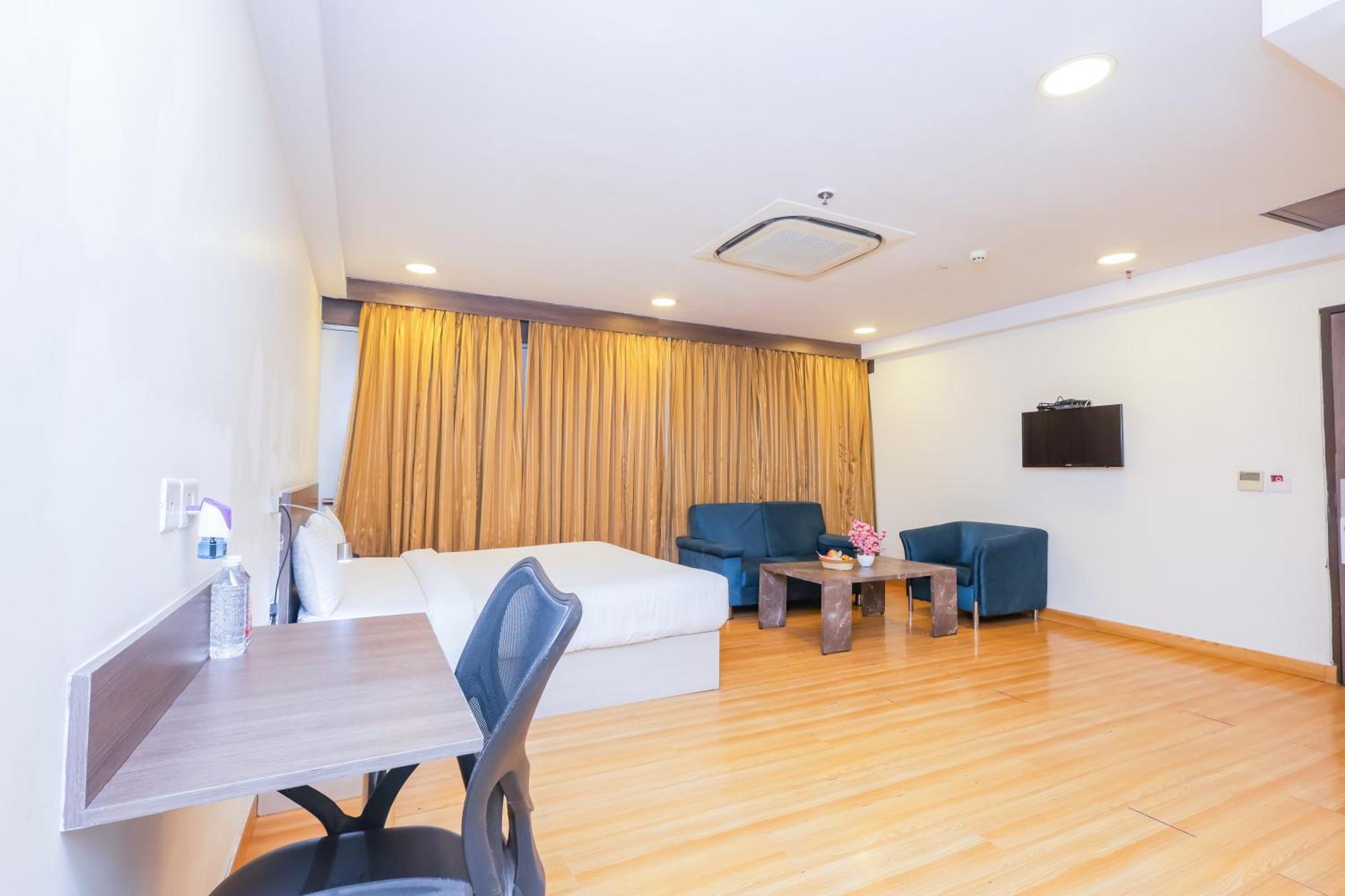 Hyphen Business Hotel Noida Eksteriør bilde